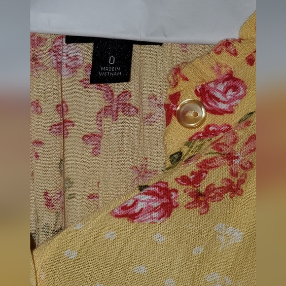 Torrid EUC Yellow Blouse Sz 0 (10/12) - Picture 3 of 3